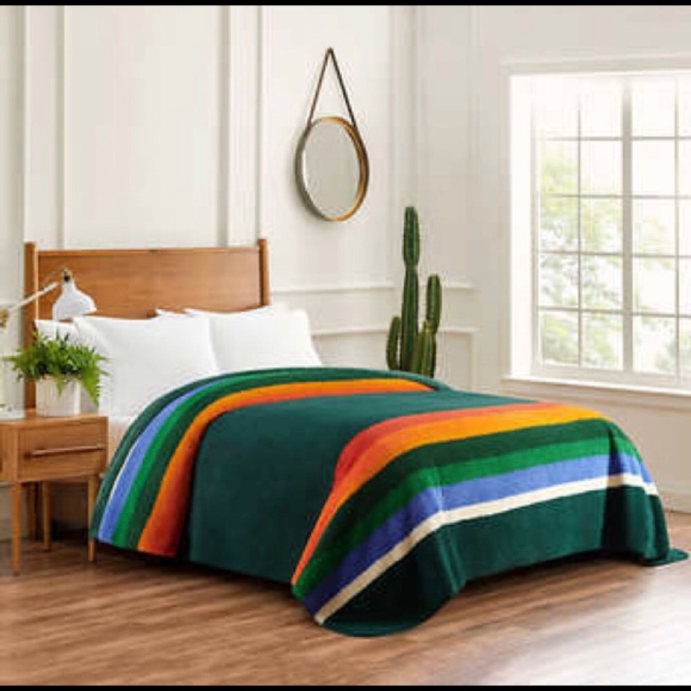 ❌SOLD❌ Pendleton Sherpa Blanket Size Queen